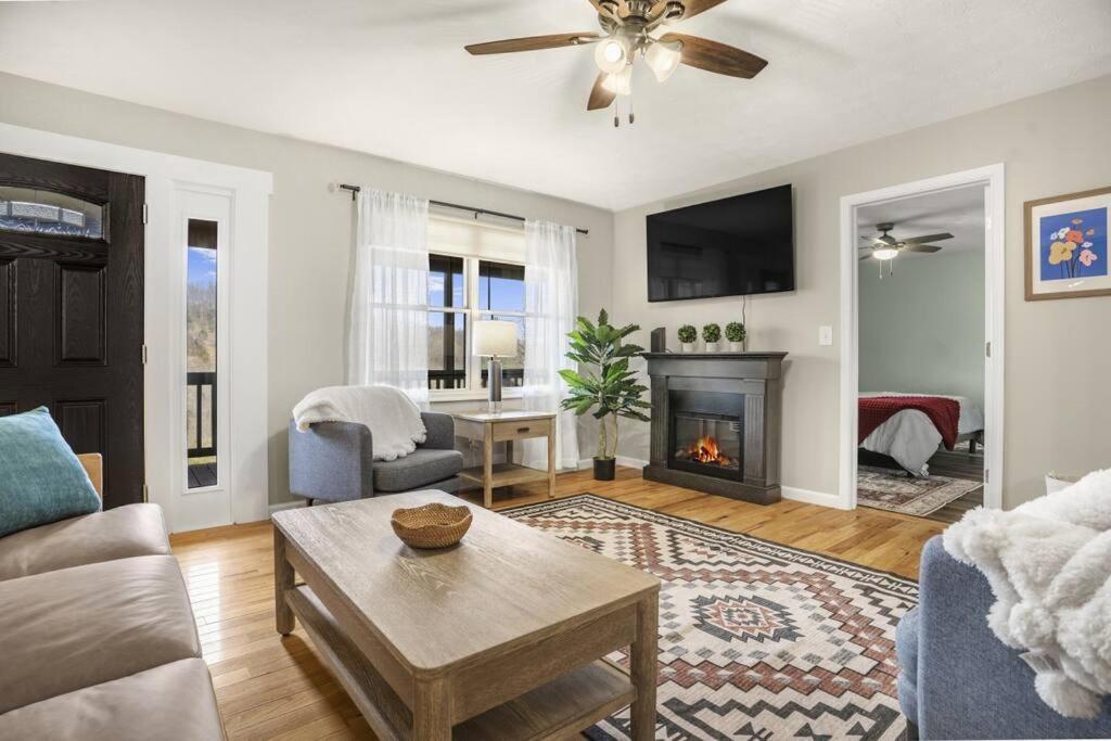 Villa Mountain Views, Hot Tub, Firepit, Dog Friendly, Ev Connector Stanley Exterior foto