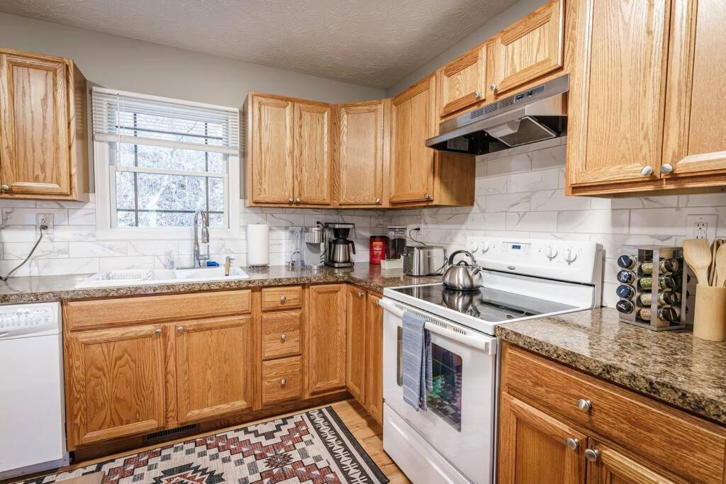 Villa Mountain Views, Hot Tub, Firepit, Dog Friendly, Ev Connector Stanley Exterior foto
